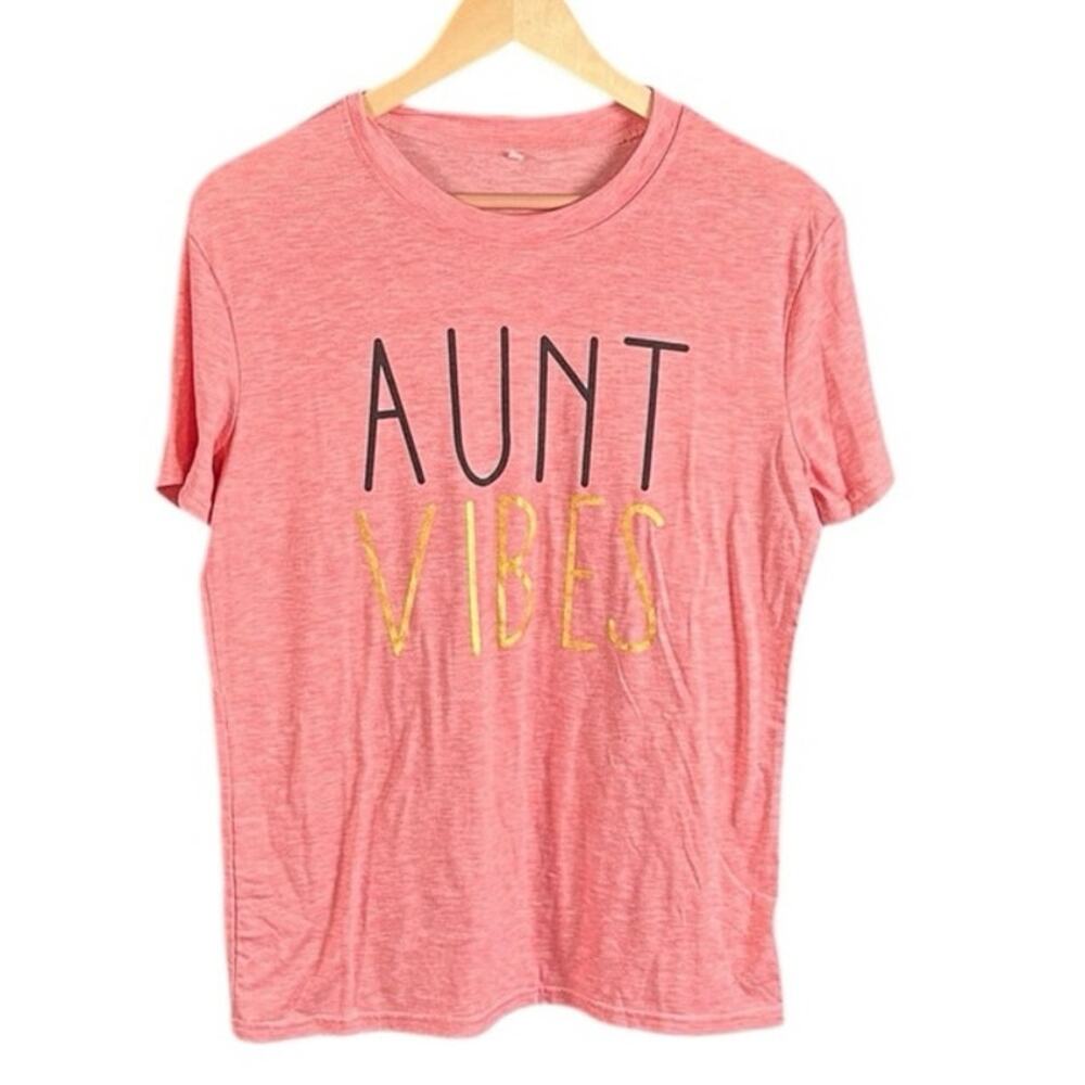 NWOT “AUNT VIBES” graphic tee soft heathered pink color Medium